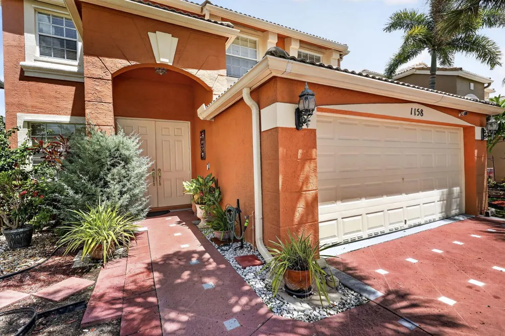 1158 OAKWATER DRIVE Royal Palm Beach, FL 33411