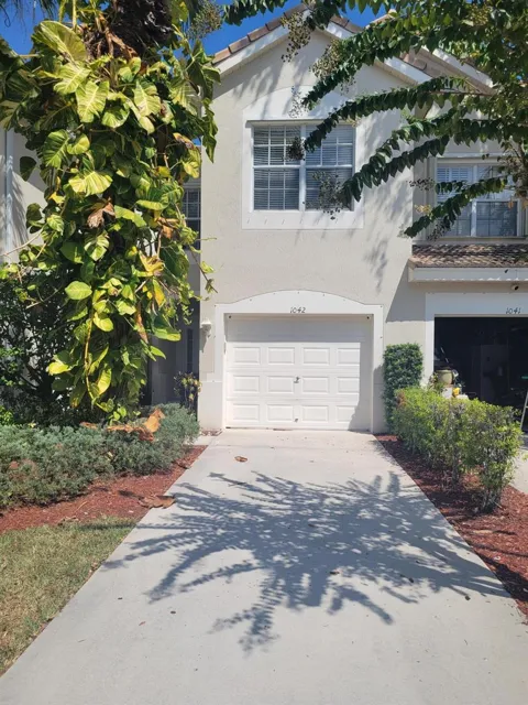 1042 Woodfield Road