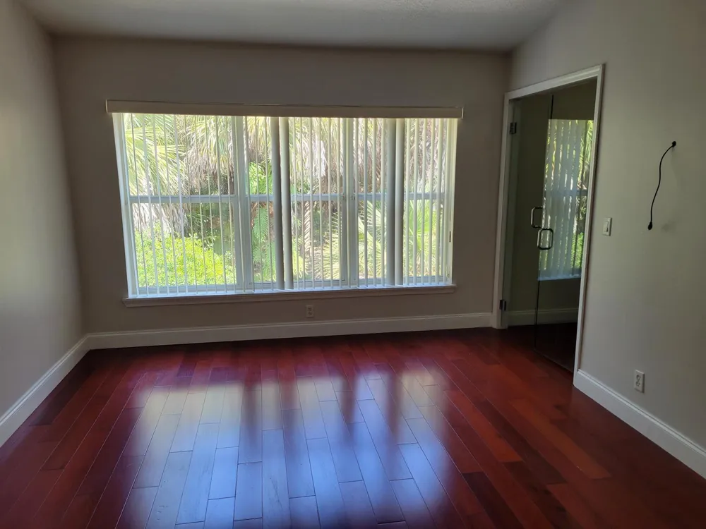 1042 Woodfield Road 