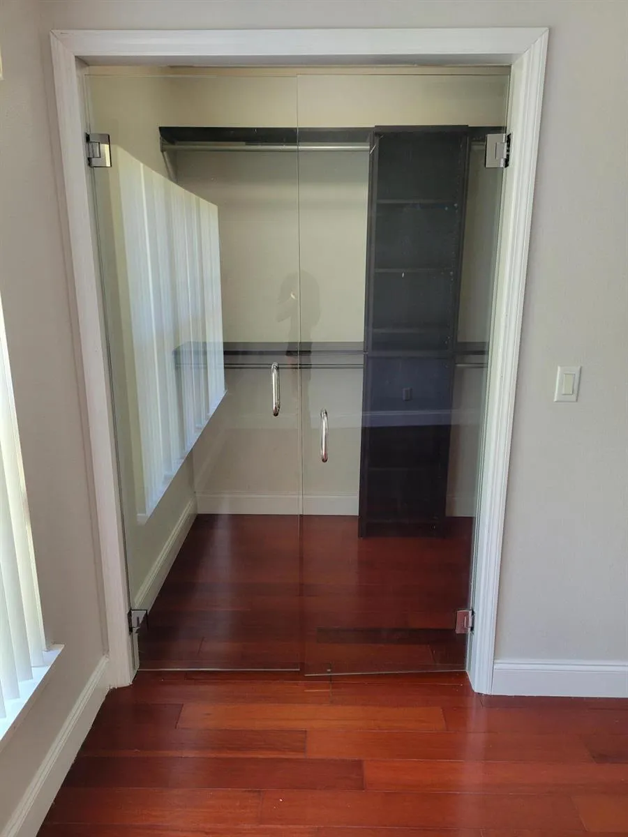 1042 Woodfield Road 