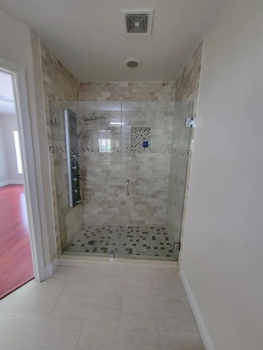 1042 Woodfield Road 