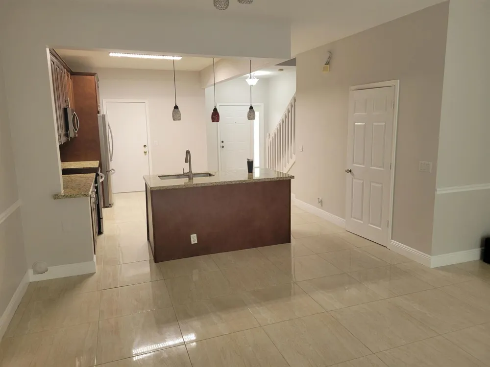 1042 Woodfield Road 