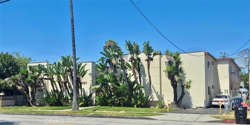 6607 Otis Bell, CA 90201