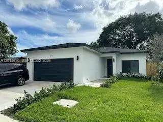 613 NW 10th St