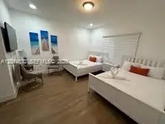 613 NW 10th St Hallandale Beach, FL 33009