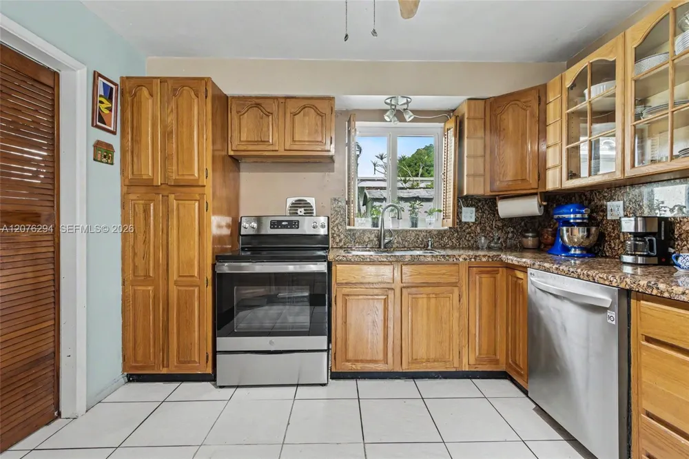1523 Liberty St Hollywood, FL 33020