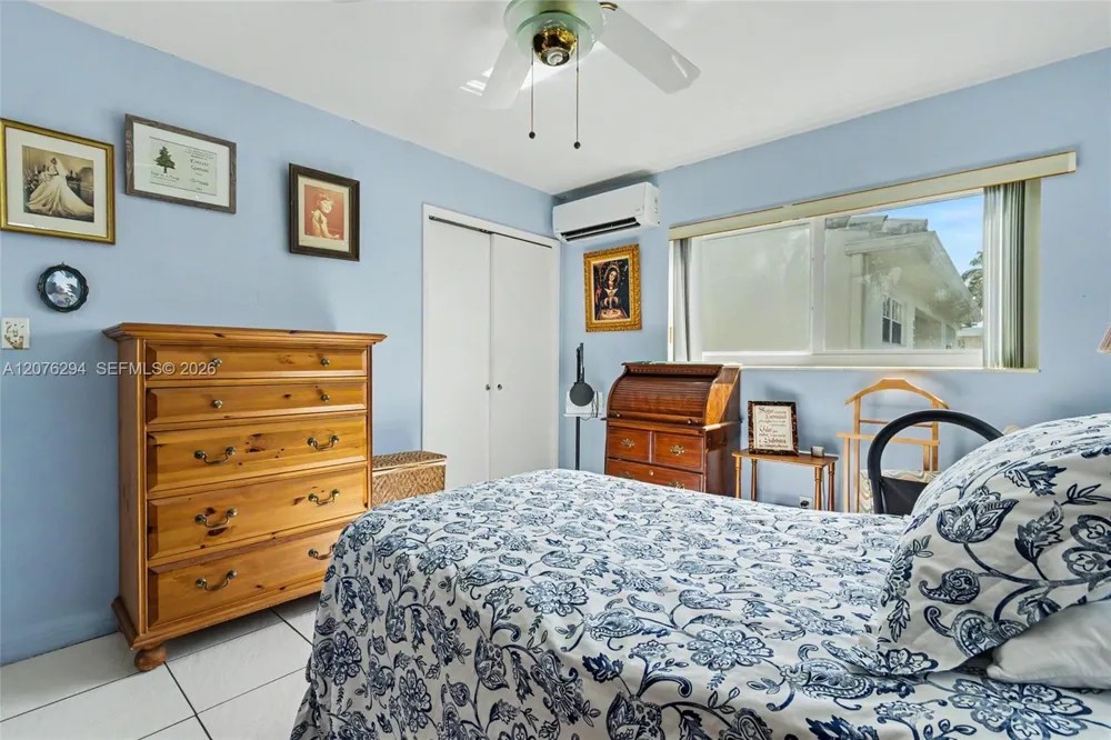 1523 Liberty St Hollywood, FL 33020