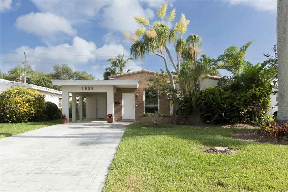 1523 Liberty St Hollywood, FL 33020