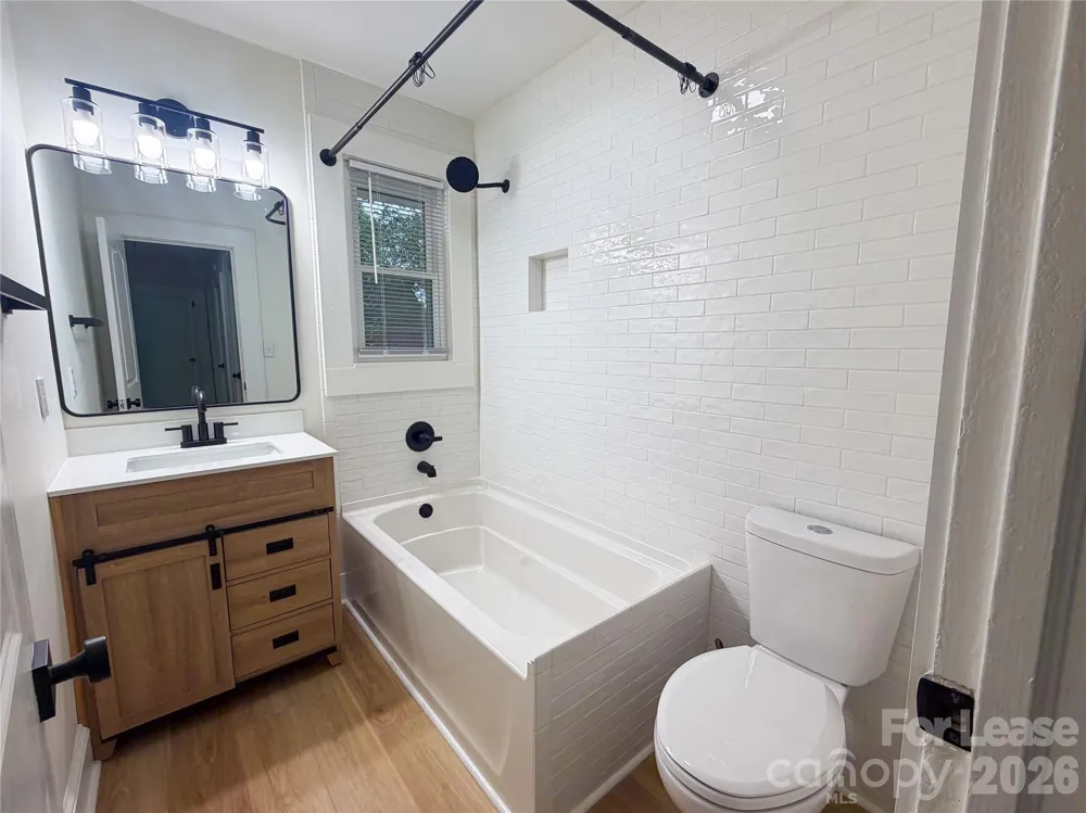 531 E Front Street Statesville, NC 28677