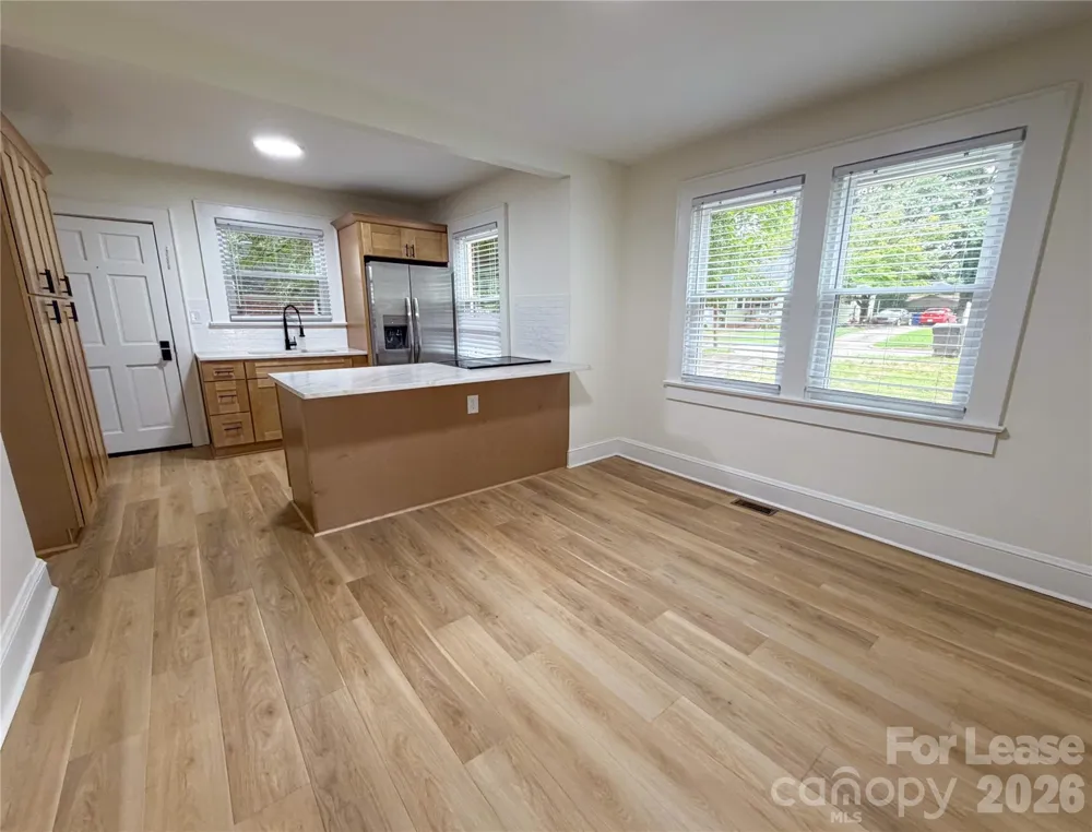 531 E Front Street Statesville, NC 28677
