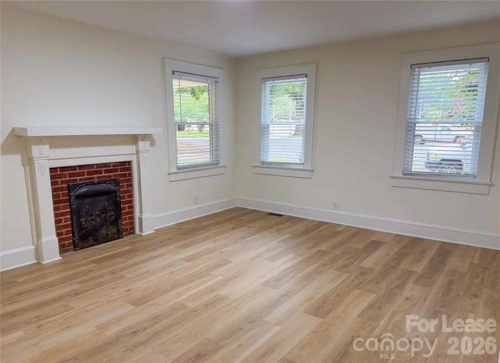 531 E Front Street Statesville, NC 28677