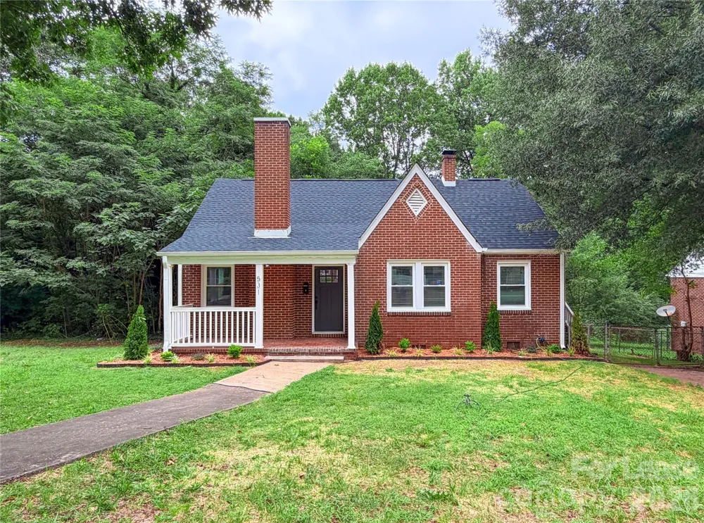531 E Front Street Statesville, NC 28677