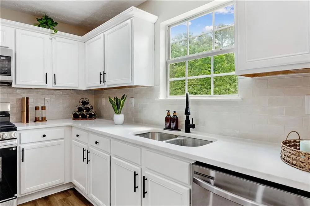 5654 Laurel Ridge Drive East Point, GA 30344