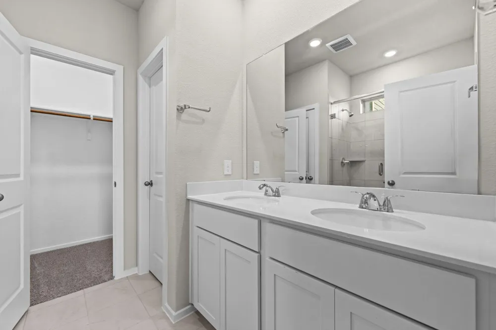 2914 Wind Cave Lane Rosharon, TX 77583