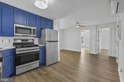 3869 TERRACE STREET #3