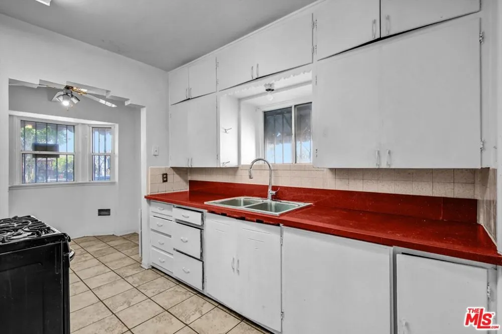 4115 W 102nd Street Inglewood, CA 90304