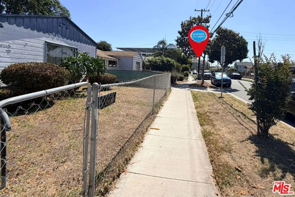 4115 W 102nd Street Inglewood, CA 90304