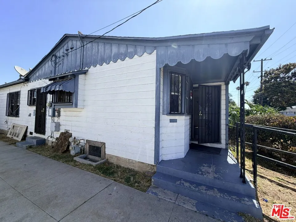4115 W 102nd Street Inglewood, CA 90304