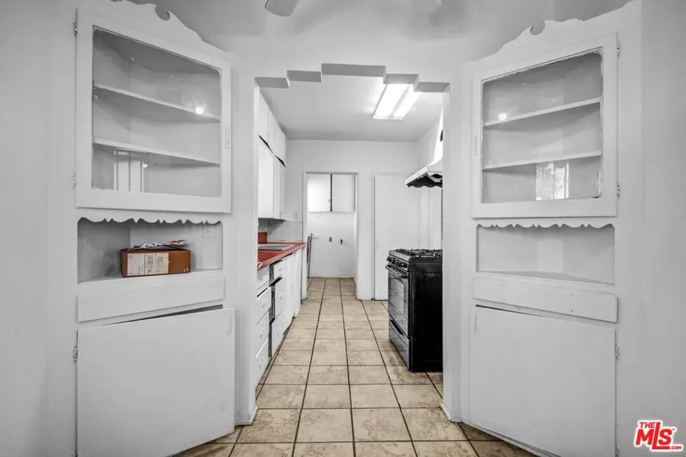 4115 W 102nd Street Inglewood, CA 90304