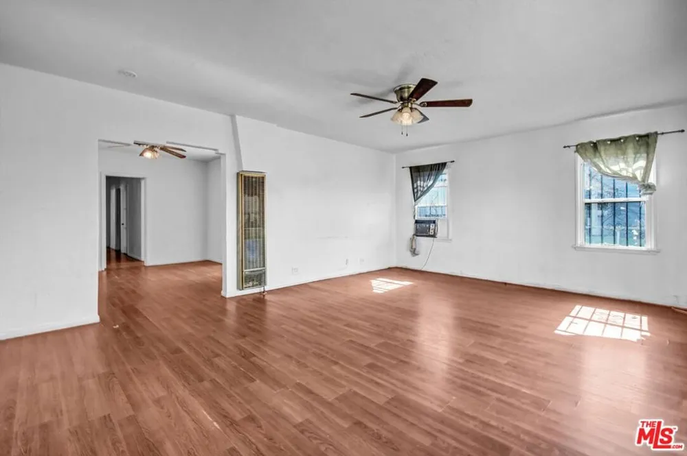 4115 W 102nd Street Inglewood, CA 90304