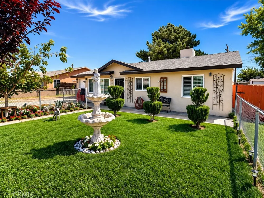 12664 Esther Boron, CA 93516