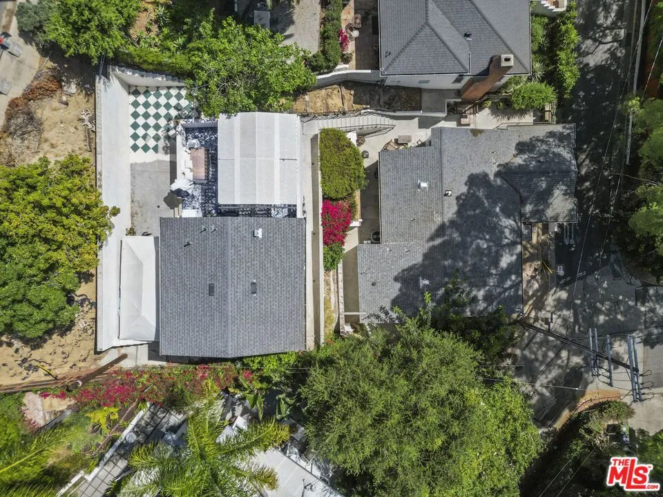 6295 Ivarene Avenue Los Angeles, CA 90068