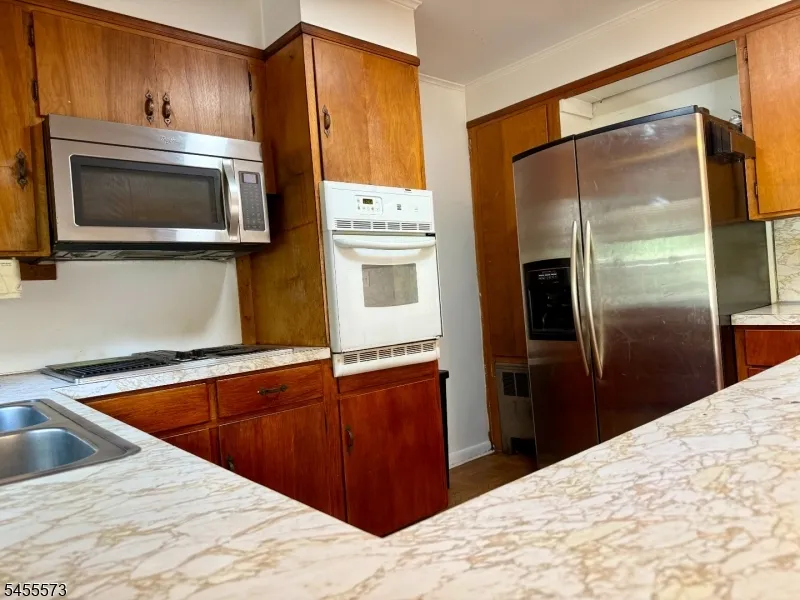 12 Shady Ln Newton Town, NJ 07860
