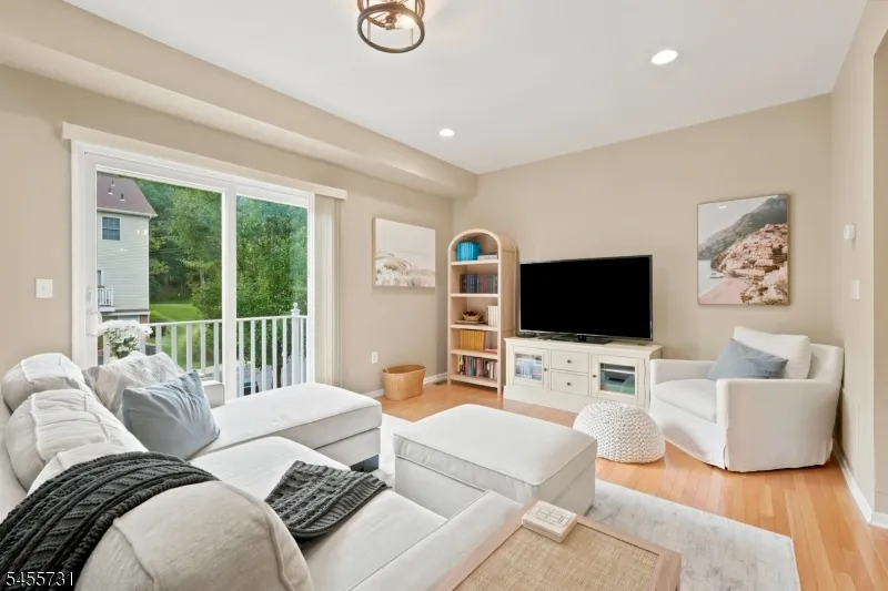 29 Riga Ct Scotch Plains, NJ 07076