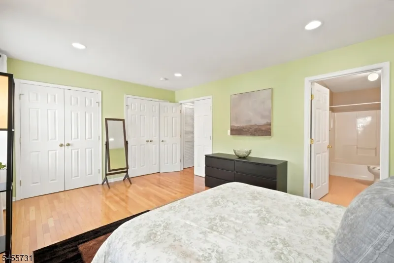 29 Riga Ct Scotch Plains, NJ 07076