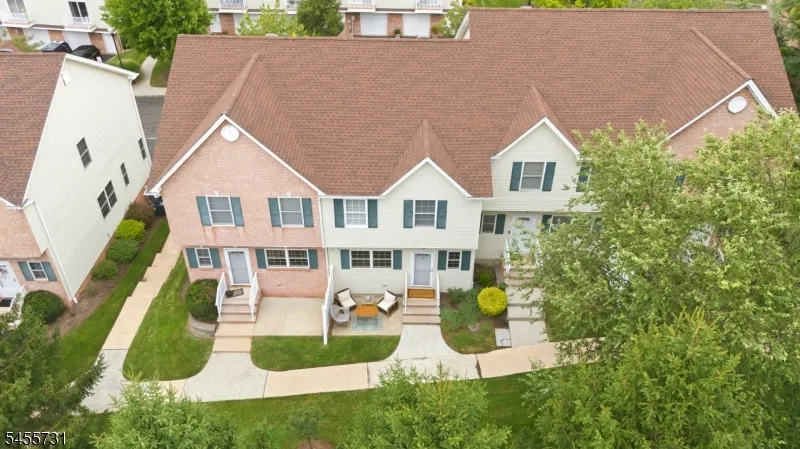 29 Riga Ct Scotch Plains, NJ 07076