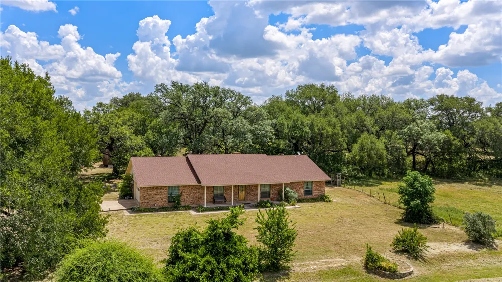 2952 State Hwy 144 Glen Rose, TX 76043