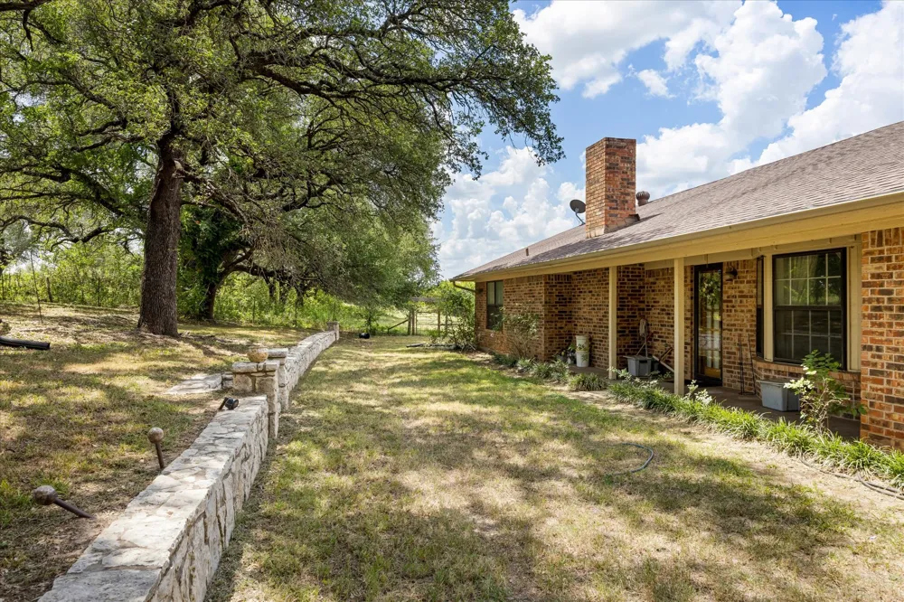 2952 State Hwy 144 Glen Rose, TX 76043