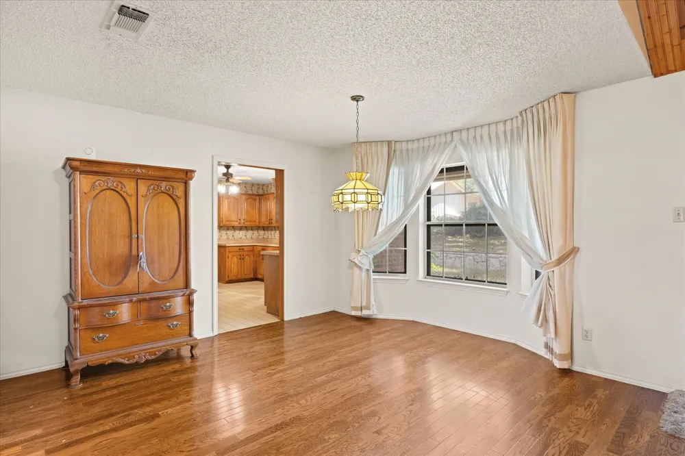 2952 State Hwy 144 Glen Rose, TX 76043