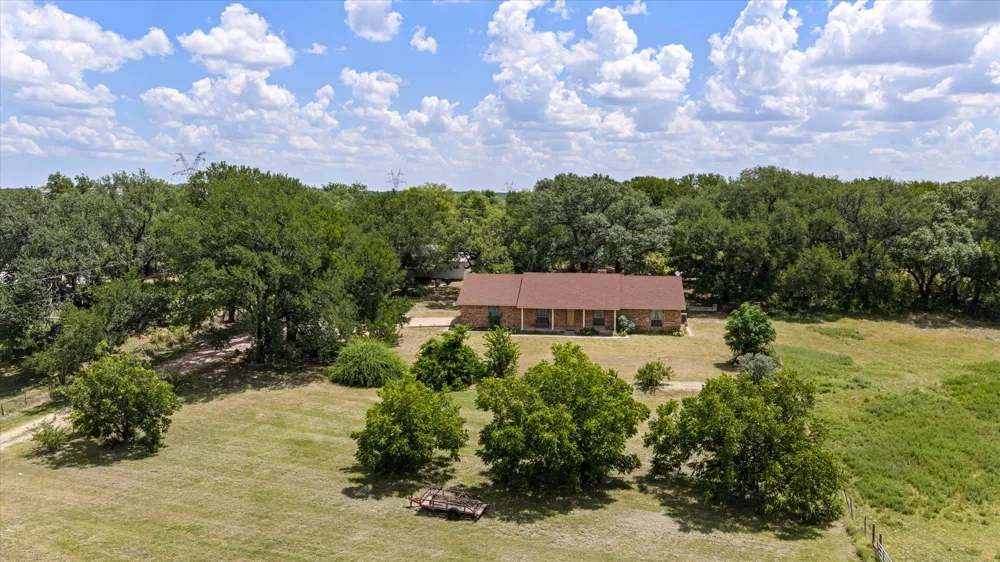 2952 State Hwy 144 Glen Rose, TX 76043
