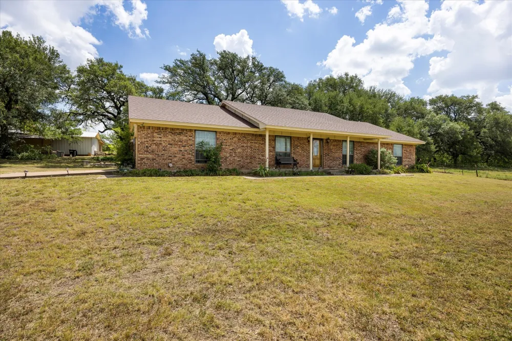 2952 State Hwy 144 Glen Rose, TX 76043