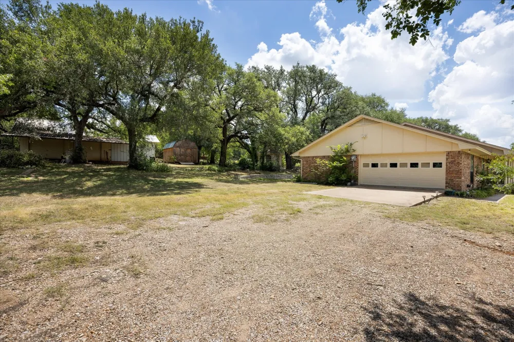 2952 State Hwy 144 Glen Rose, TX 76043