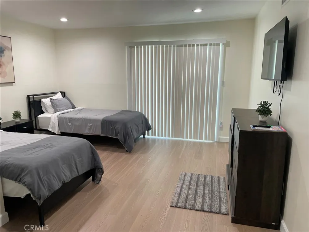20910 Calwood Street Saugus, CA 91350