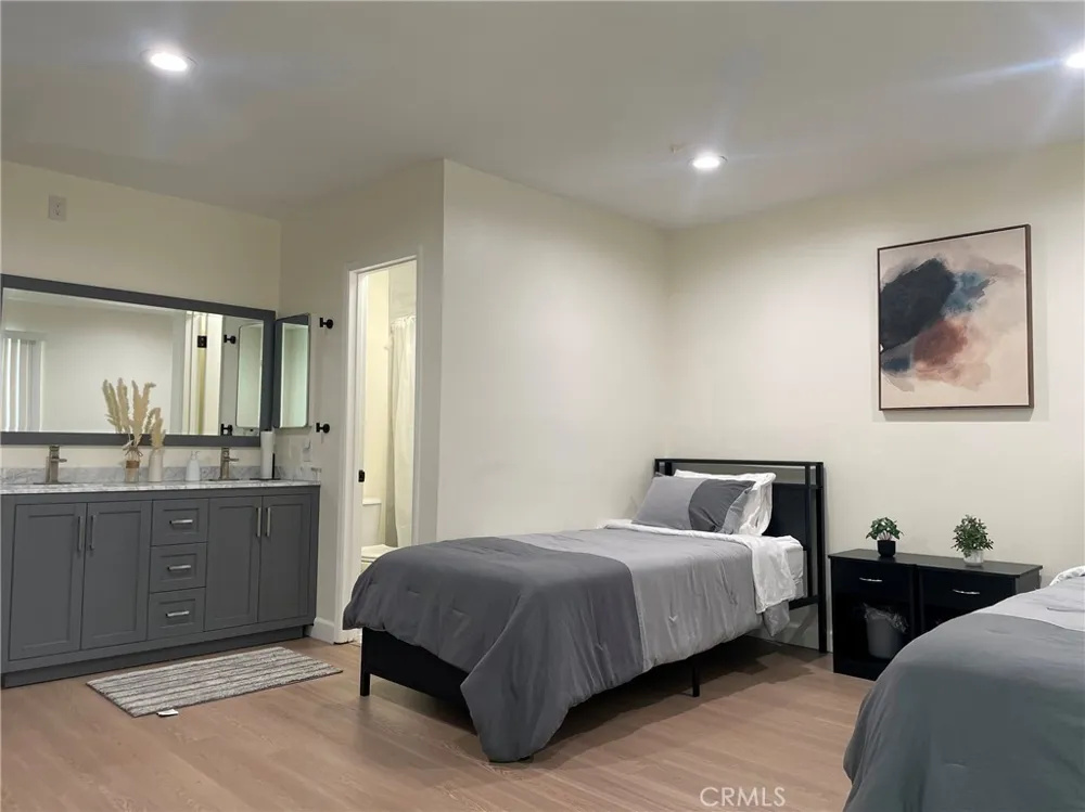 20910 Calwood Street Saugus, CA 91350