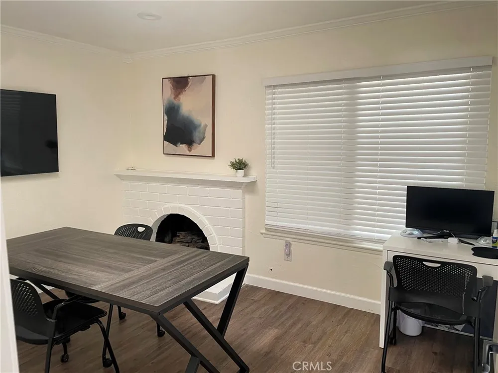 20910 Calwood Street Saugus, CA 91350