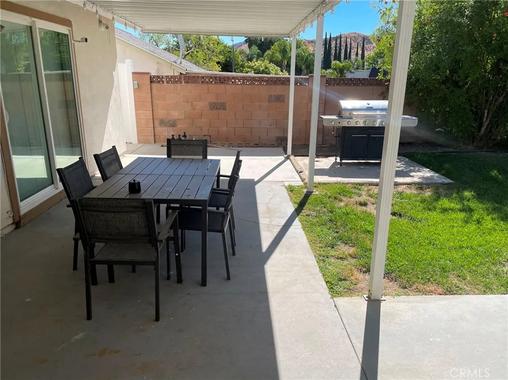 20910 Calwood Street Saugus, CA 91350
