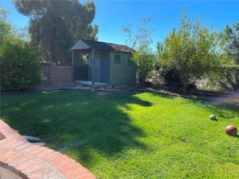 20910 Calwood Street Saugus, CA 91350