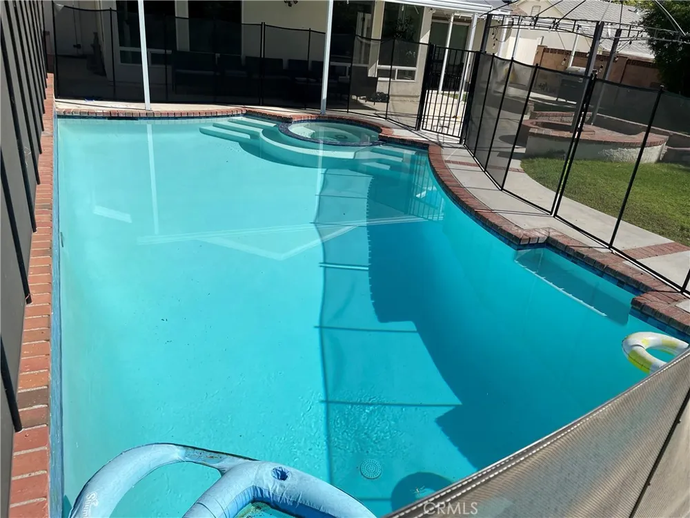 20910 Calwood Street Saugus, CA 91350
