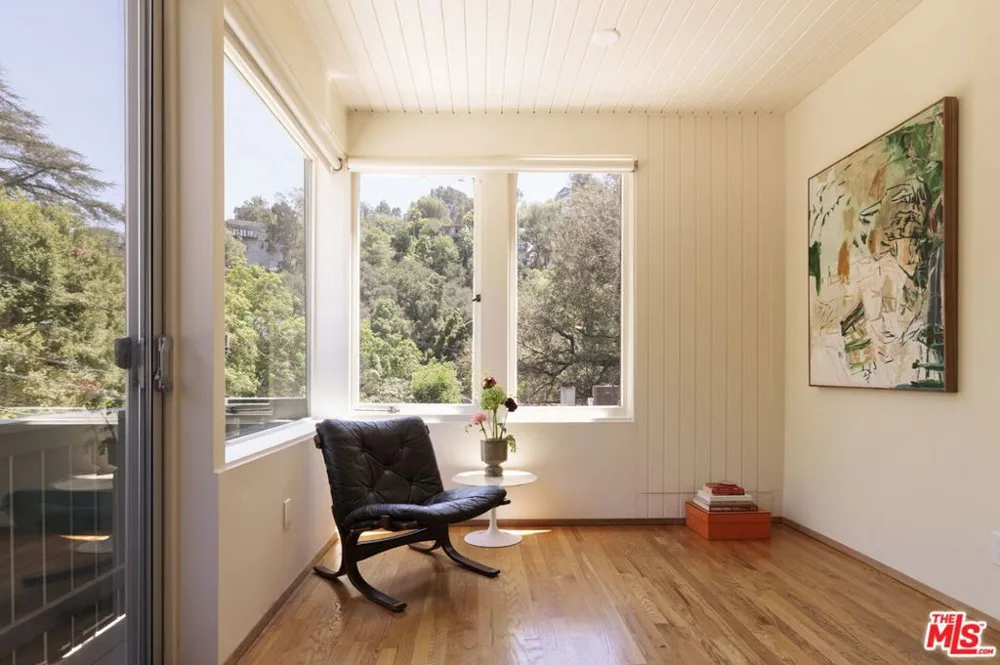 8322 Ridpath Drive Los Angeles, CA 90046