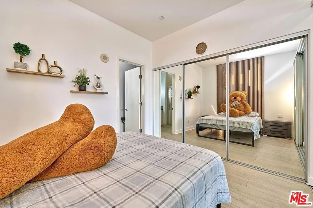 3810 Wilshire Boulevard #408 Los Angeles, CA 90010