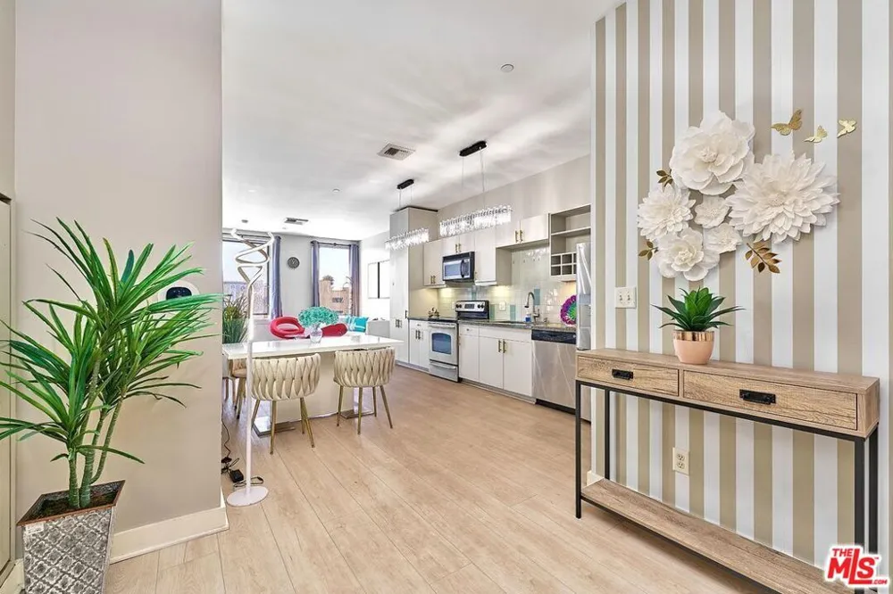 3810 Wilshire Boulevard #408 Los Angeles, CA 90010