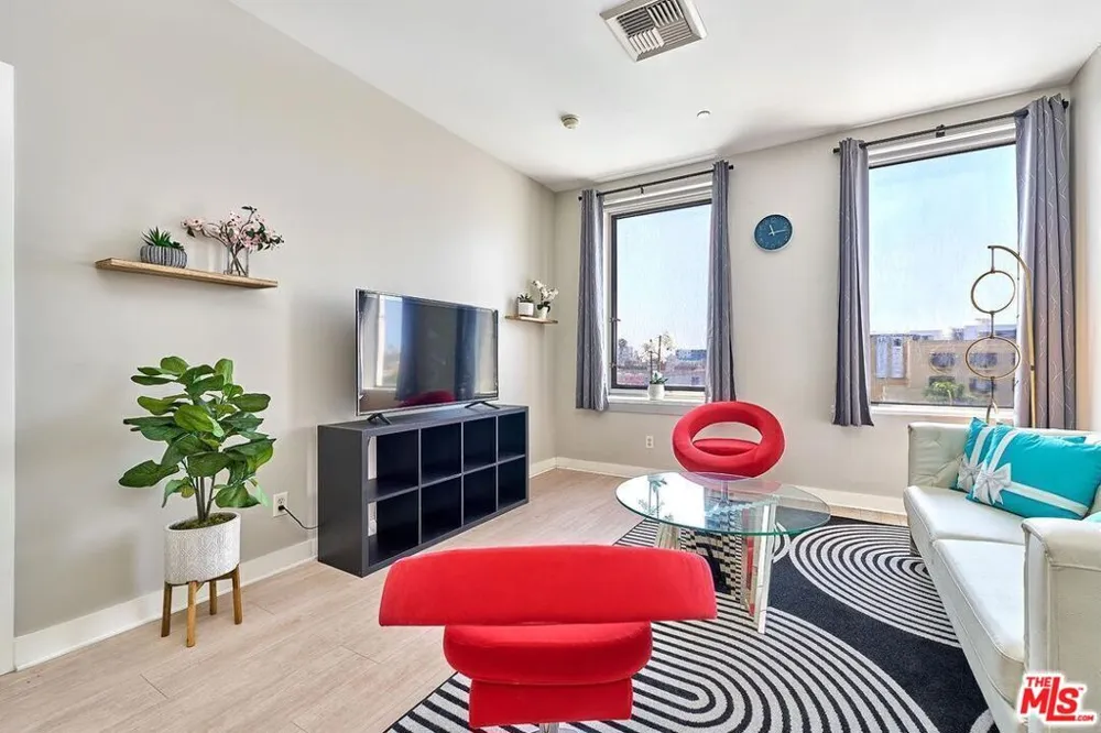 3810 Wilshire Boulevard #408 Los Angeles, CA 90010