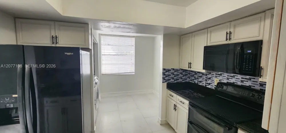 1020 NW 80th Ave #203 Margate, FL 33063