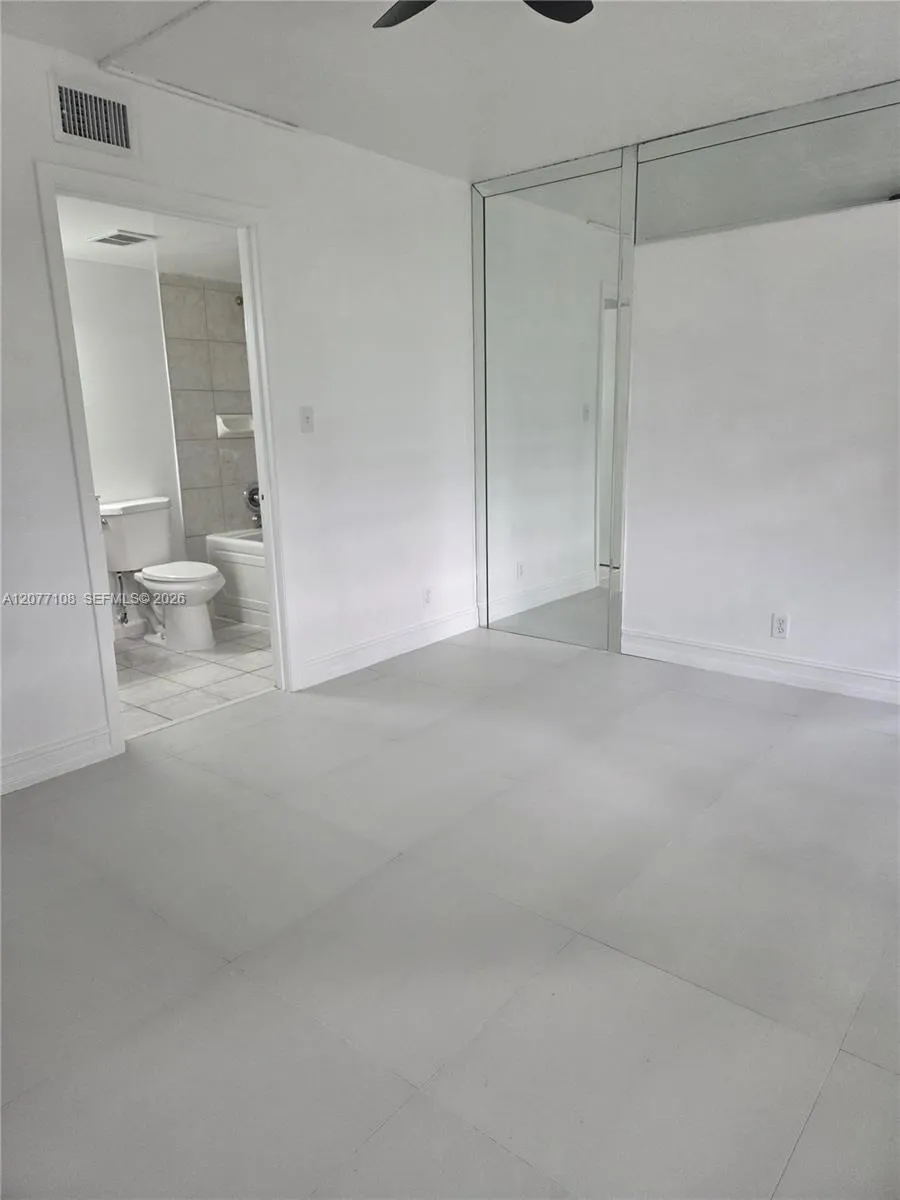 1020 NW 80th Ave #203 Margate, FL 33063