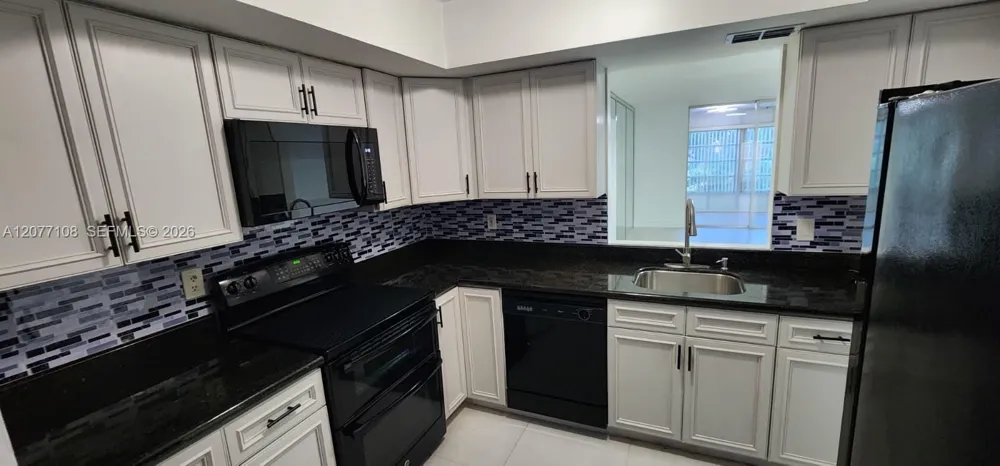 1020 NW 80th Ave #203 Margate, FL 33063