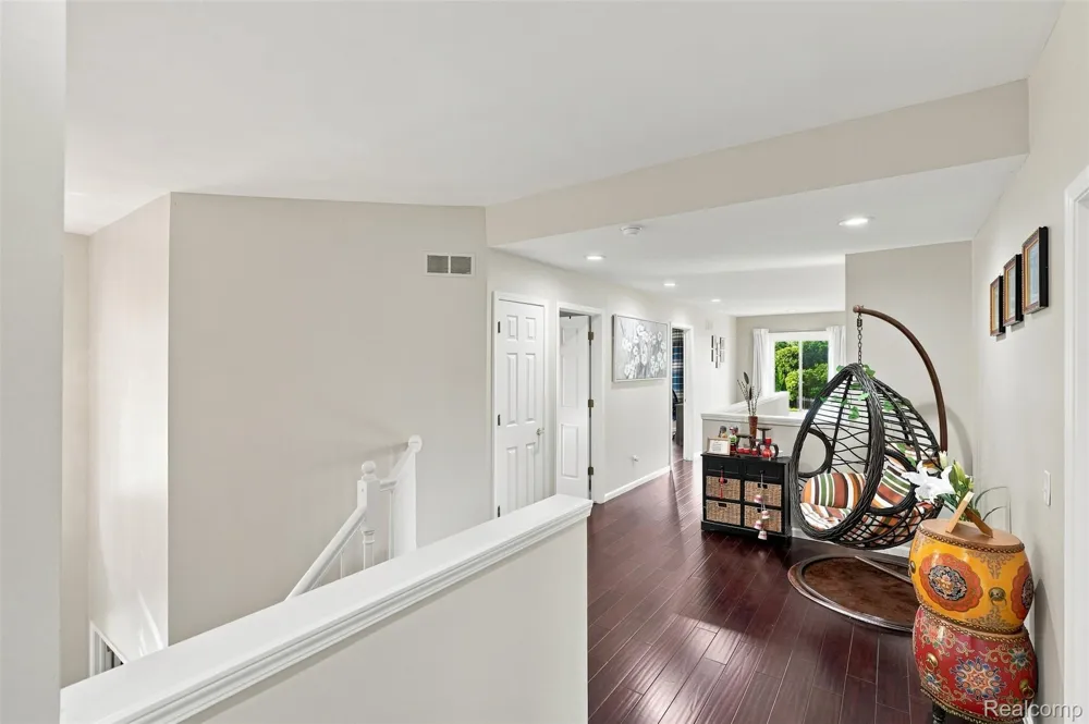 22099 Barclay Court Novi City, MI 48374